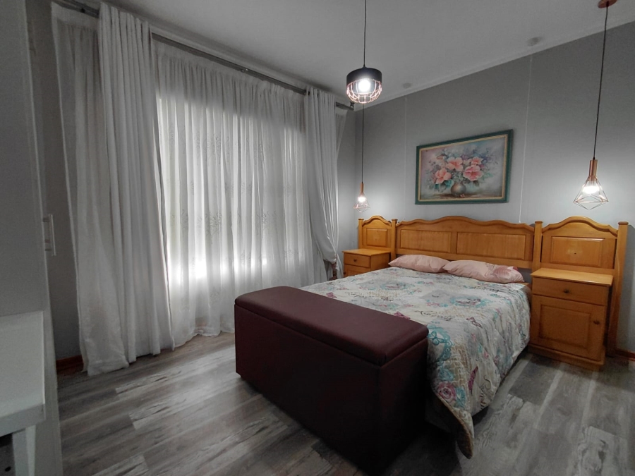 3 Bedroom Property for Sale in Wavecrest Eastern Cape